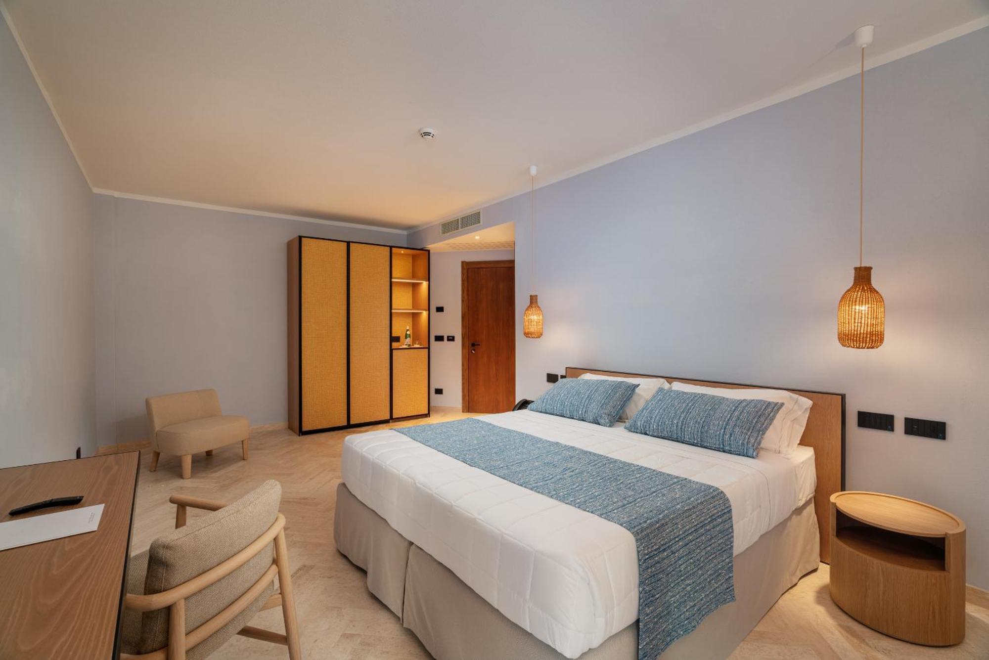 Hotel Sestante Porto Rotondo Esterno foto